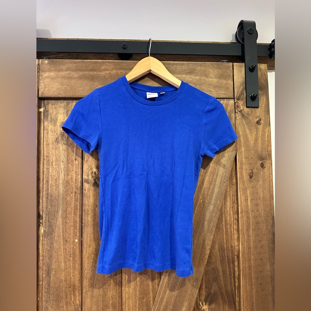 TNA t-shirt